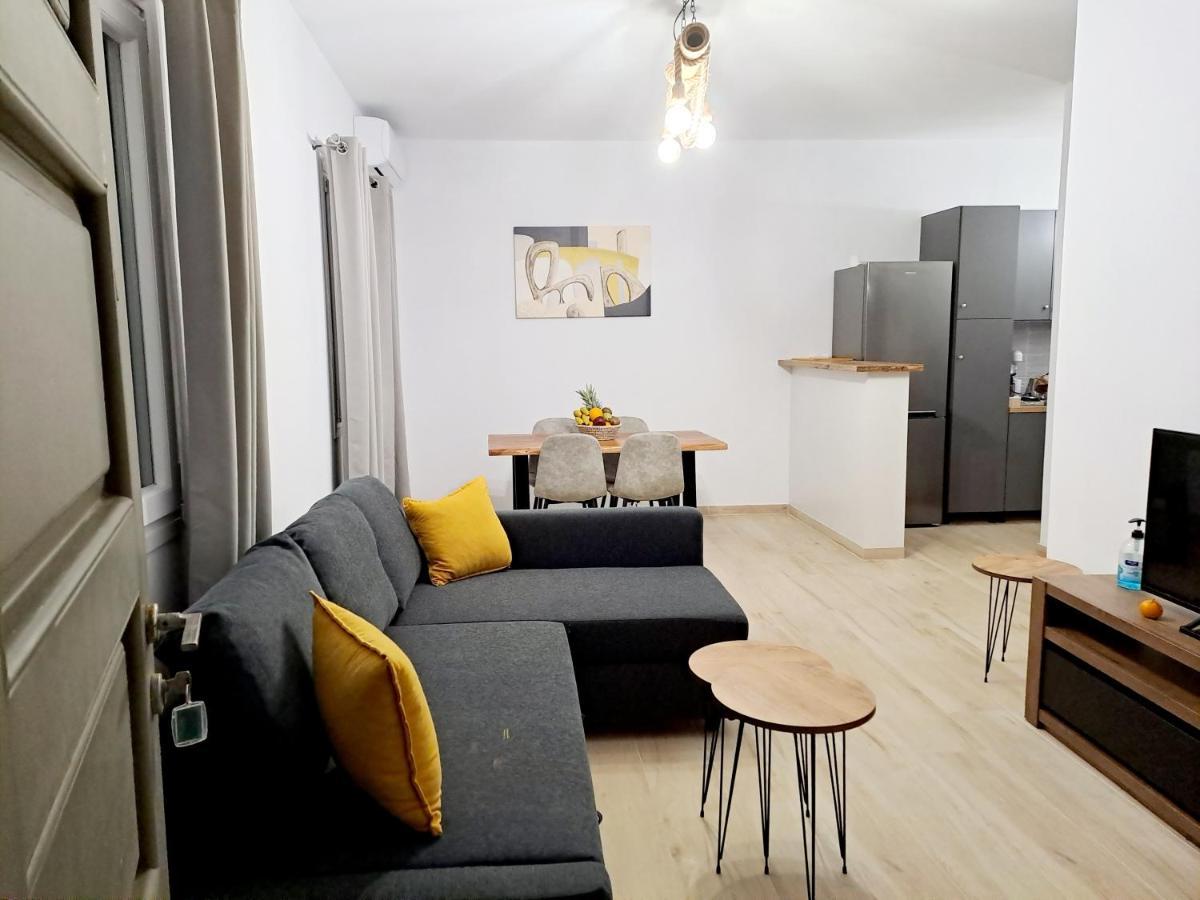 Πλατανακι 2 Seaview Apartment Andros Town Exterior photo
